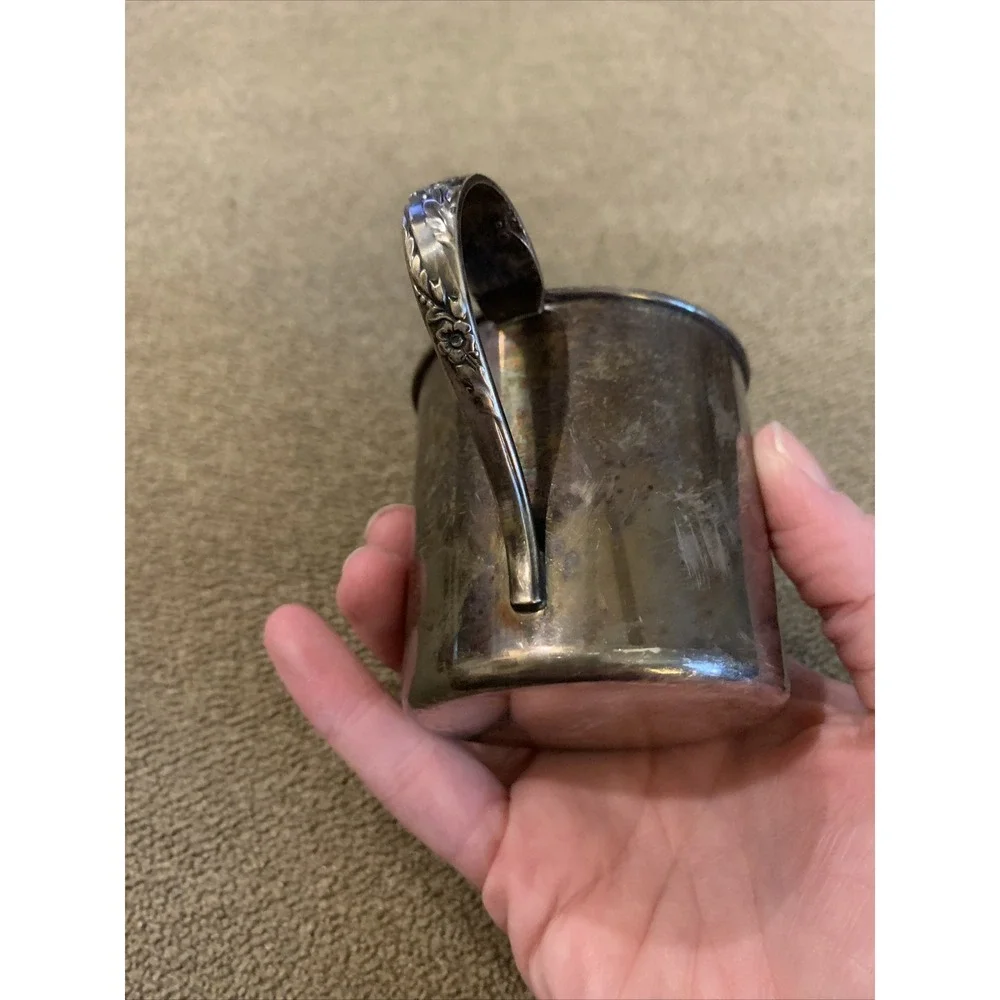 VINTAGE ONEIDA Community LTD SILVER PLATED CHILDS CUP (TD)